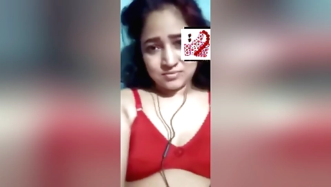 Indian brunette babe masturbating in her bed in solo video