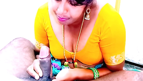 Chubby Indian girl gets banged on the kitchen floor