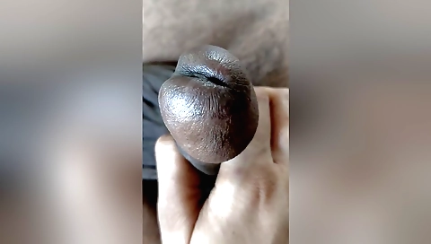 Indian girl takes a dick to her pussy in a handjob