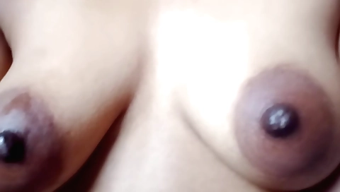 Indian solo female sucking her pussy in homemade video