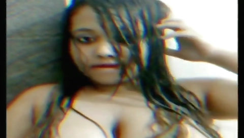 Amateur brunette showing her body and fingering her clit