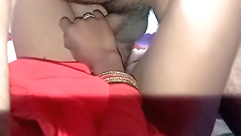 India desi bhabhi dekho padosi ne chut choudai ki koi nahi tha