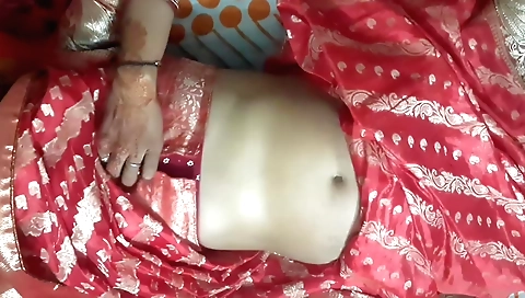 Hot red sari of Indian babe fucked by her husband and wife