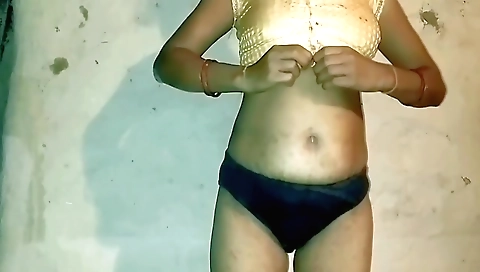 Hindi girl made a vid of herself in her favorite body