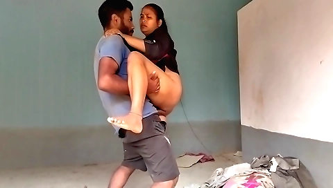 Deshi shows how he does all that with her in this video