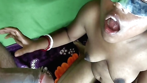 Indian brunette with a big ass and a deep throat is bonking