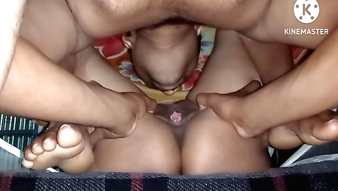 Amateur fuck video of a blonde in the back of a car