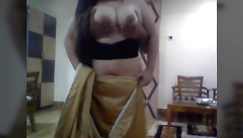 Busty big-assed indian chick gets fucked in her pussy