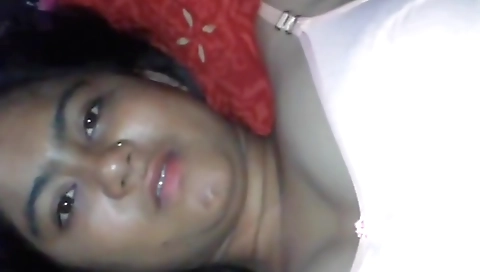 Amateur brunette chudai with a nice round ass gets fucked