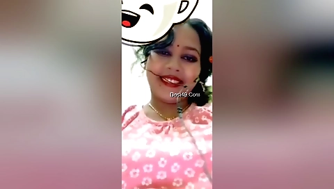 Boudi makes sexy boobs porn with the amateur webcam cast video