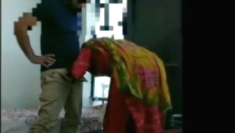 Indian brunette fucks her lover in webcam sex video