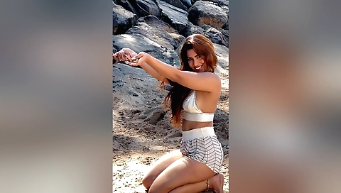 Indian girl enjoys solo outdoor sex with her friend