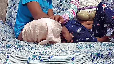 Busty indian babe gets her boyfriend's cock deep in her big tits