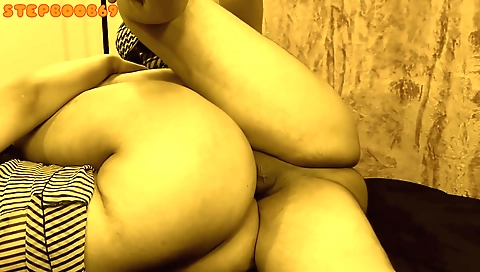 I'm having fun with my stepmom's butt while folding clothes