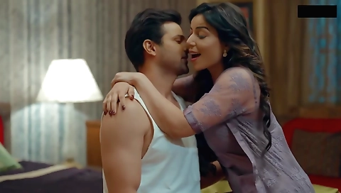 Busty Indian hottie in sexy lingerie with a big ass