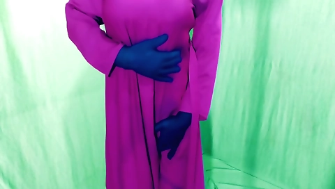 Indian slut watches him making a hot love in the living room