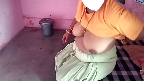 Chubby amateur brunette fucked hard in amateur sex video