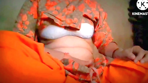 Solo girl fucks her boyfriend and fucks her own pussy