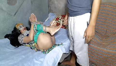 Housemaid gets her thighs fucked and her pussy stretched