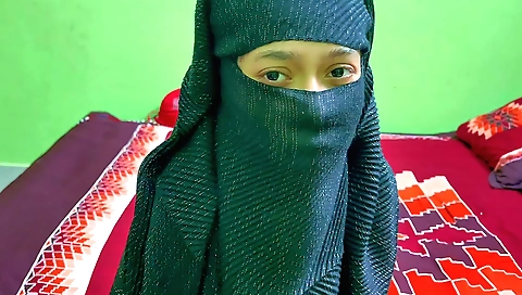 Indian teen with a big booty and a sexy body made it