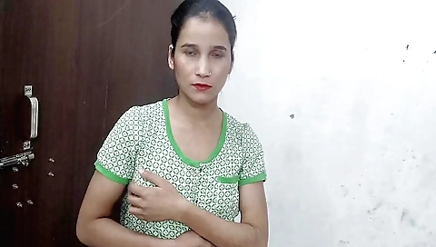 Hindu teen in a sexy dress masturbates and shavers