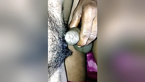 Hindu babe in amateur film has nice body and hairy pussy