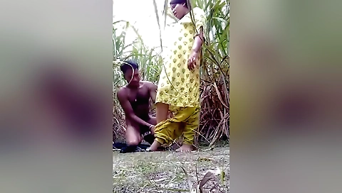 amateur brunette with big boobs and big ass enjoys outdoor sex