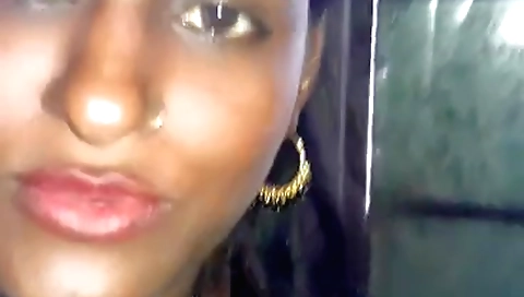 Amateur brunette masturbates and fucks on the webcam