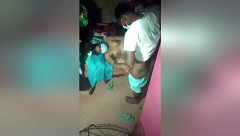 Hot Padosan Bhabhi Ki Night Main Chut Ki Pyas Bujhai Hindi Audeo