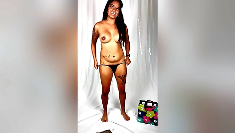 Sexy teen girl wearing sexy pantyhose in amateur vid