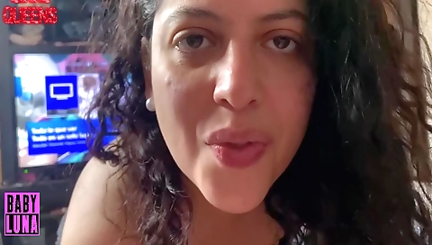 Indian brunette sucks my dick in amateur pov video