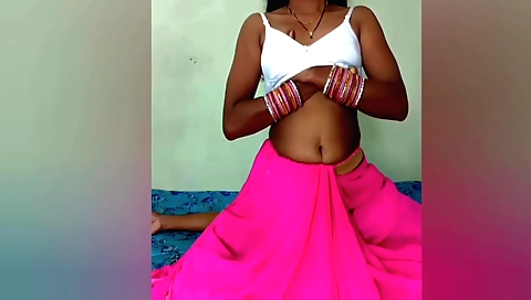 Indian teen is made to cum on her face by her boyfriend