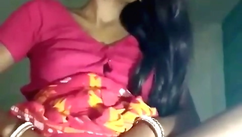 Indian babe with a sexy body and a nice booty on cam